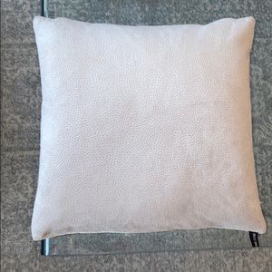 PILLOW - like NEW